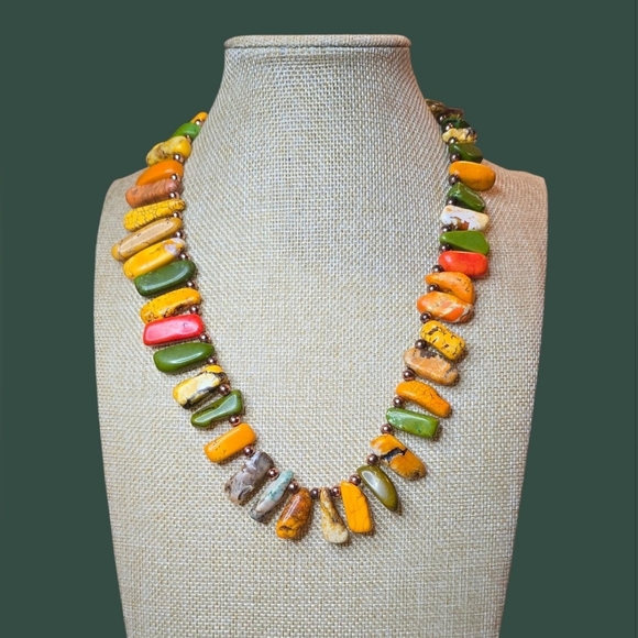 Jewelry - Multicolor Chunky Howlite Necklace